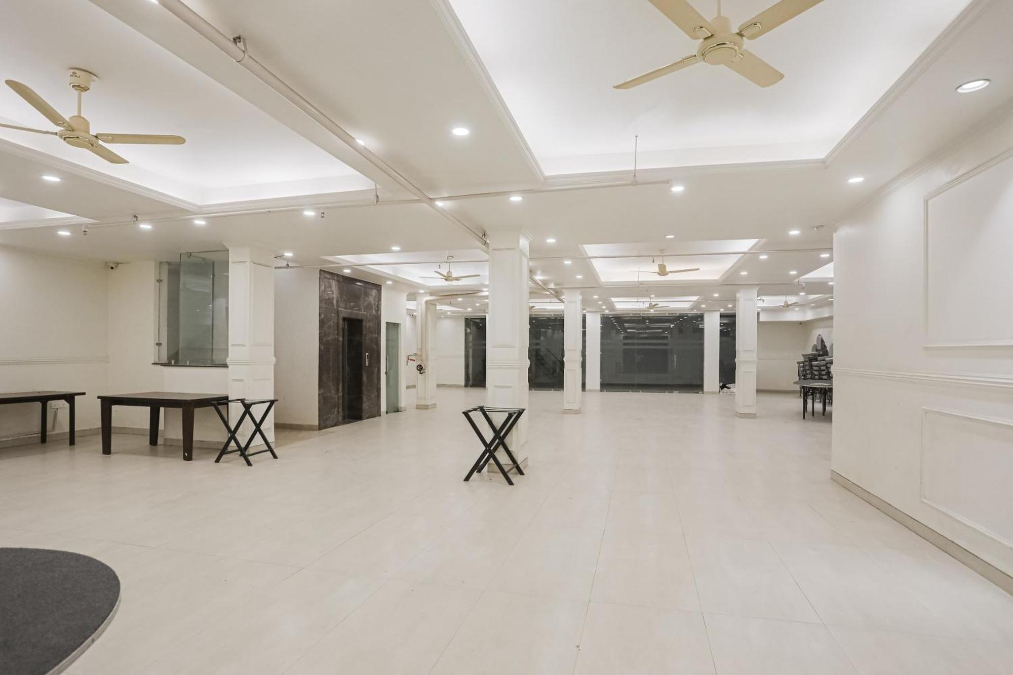 Townhouse The Amv Hotel Gurgaon Exterior photo