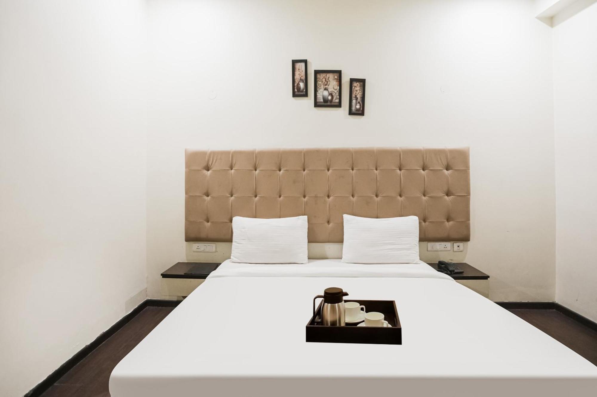 Townhouse The Amv Hotel Gurgaon Exterior photo