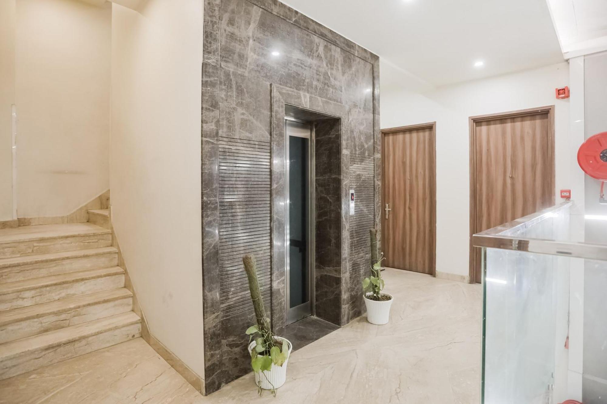 Townhouse The Amv Hotel Gurgaon Exterior photo
