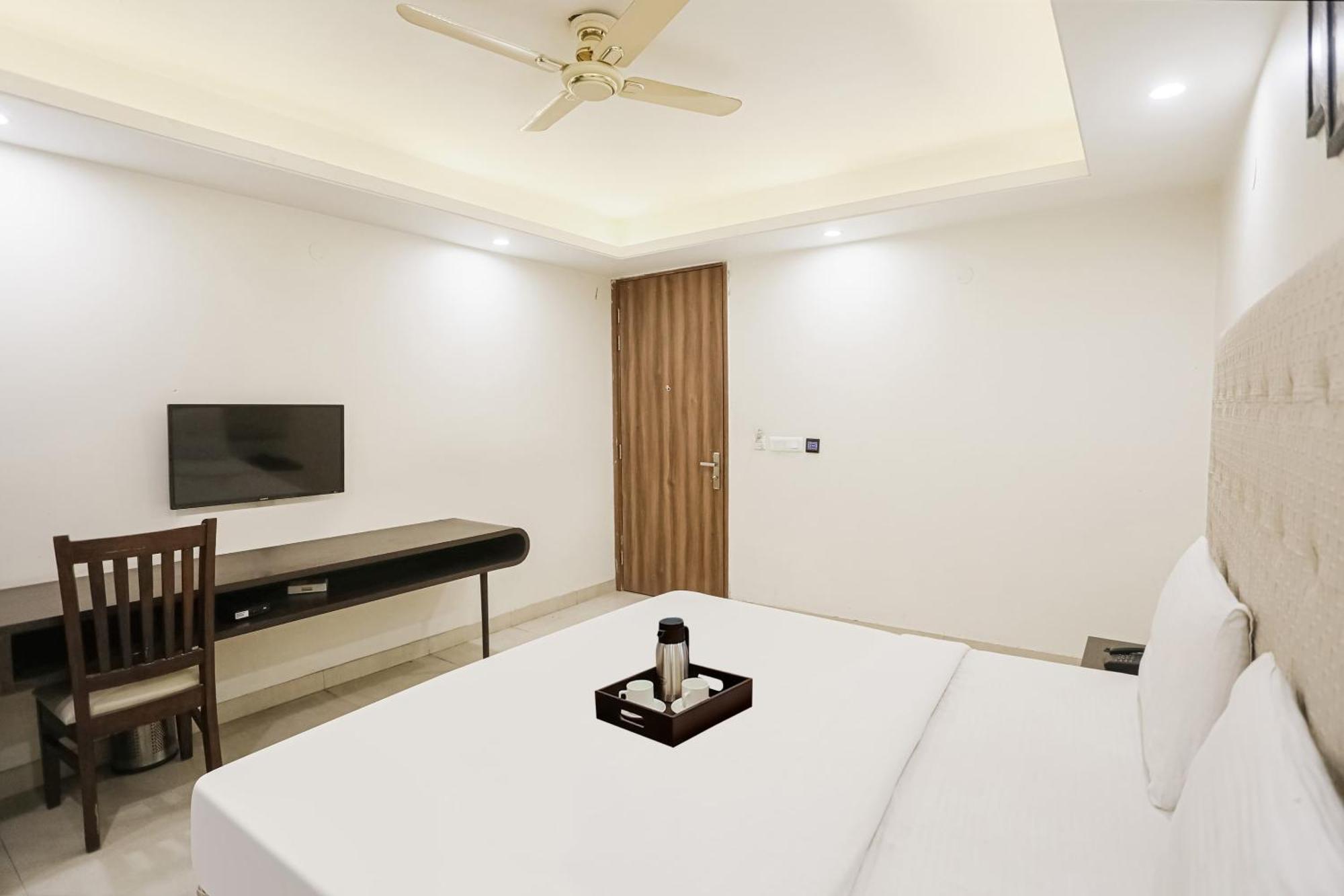 Townhouse The Amv Hotel Gurgaon Exterior photo